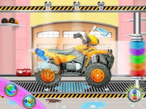 建造四轮摩托游戏